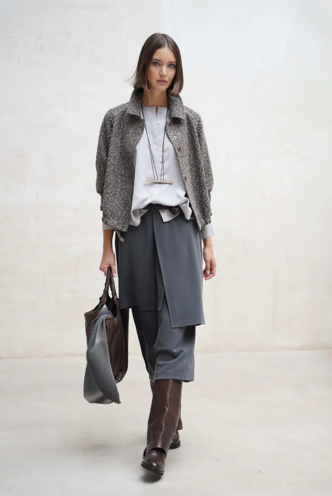 Blusa Fermo gris perla - Image 11