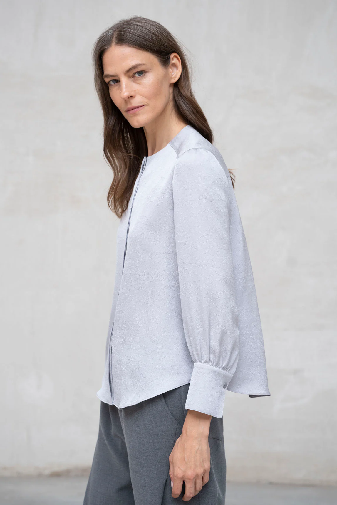 Blusa Fermo gris perla - Image 2