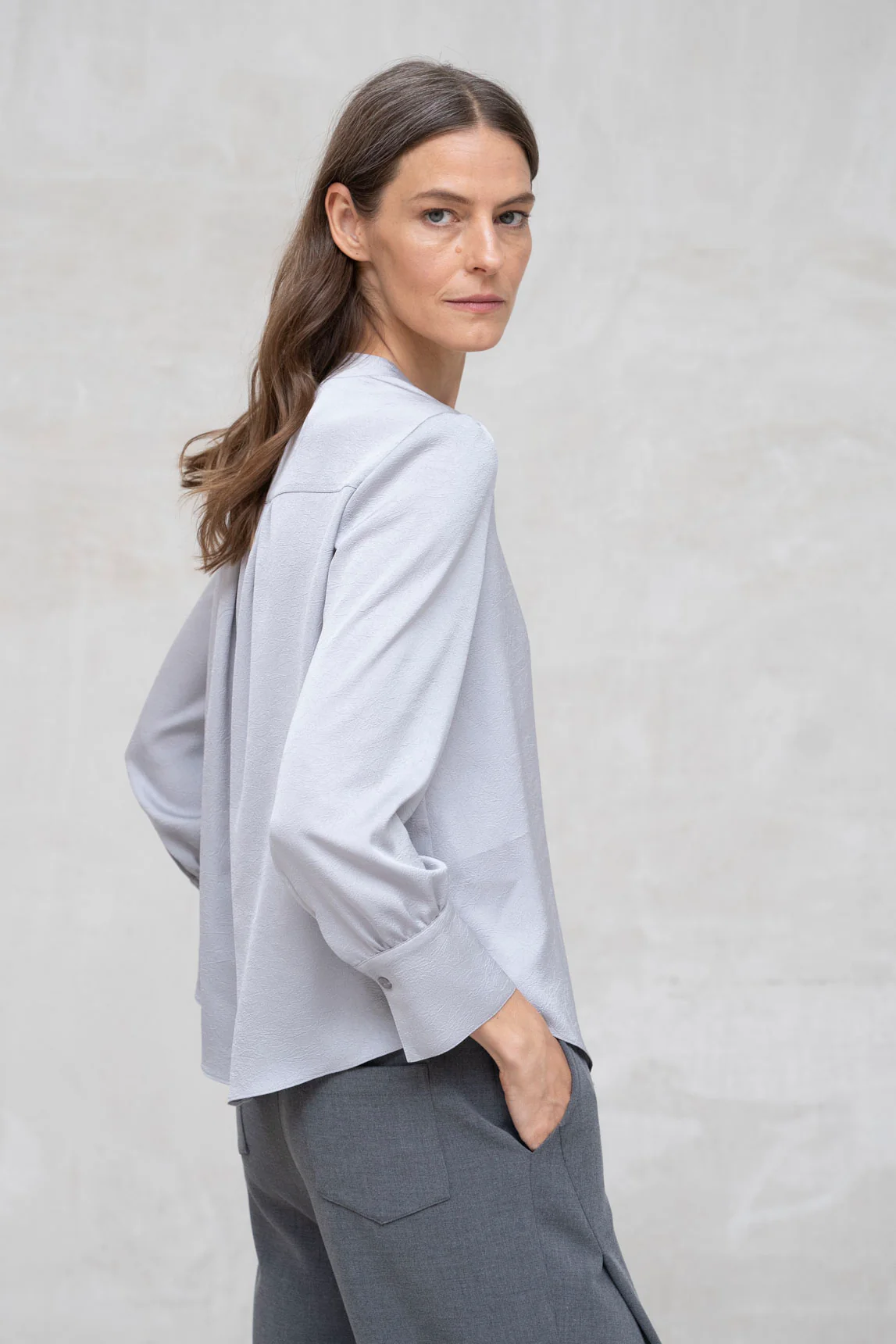 Blusa Fermo gris perla - Image 4