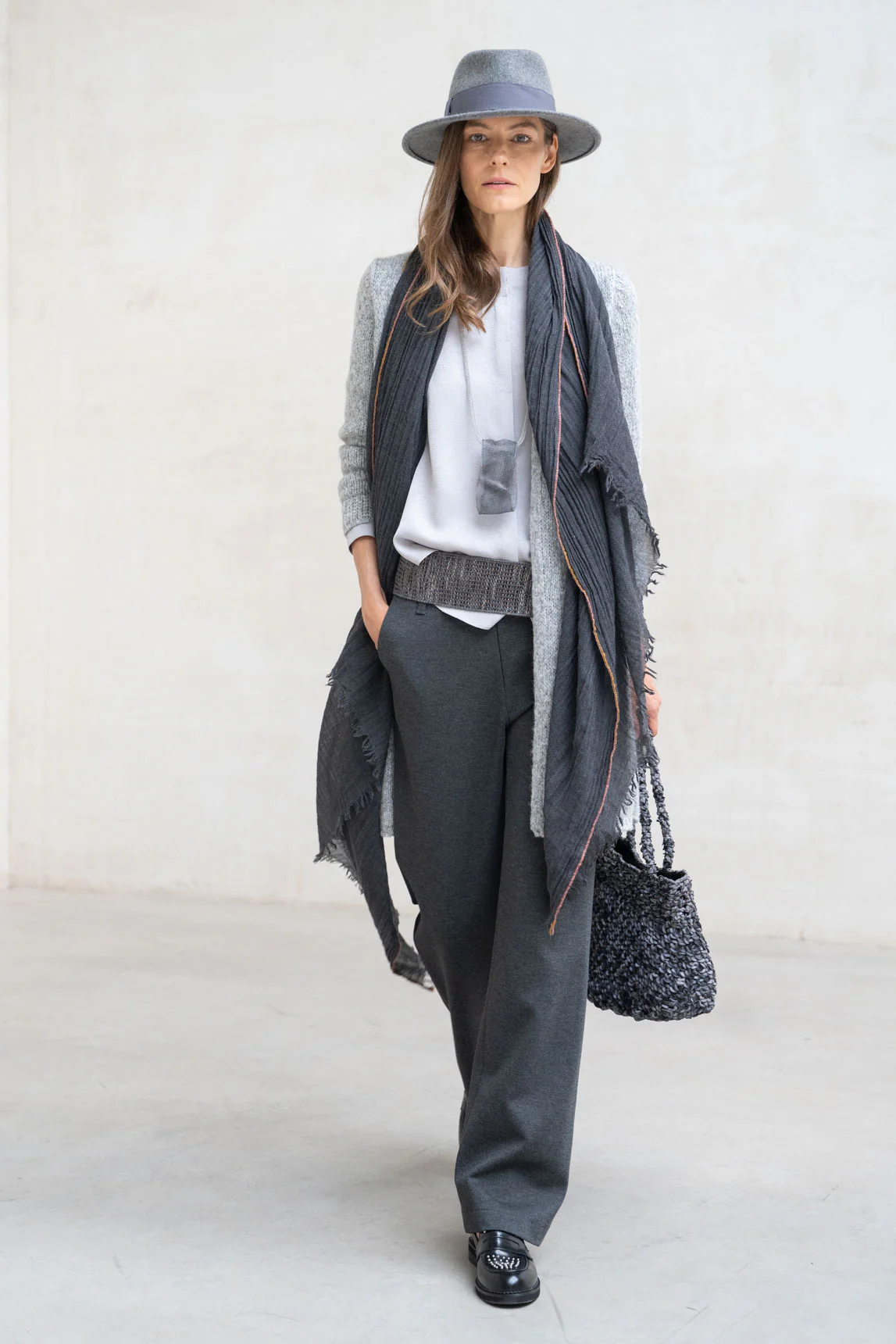 Blusa Fermo gris perla - Image 9
