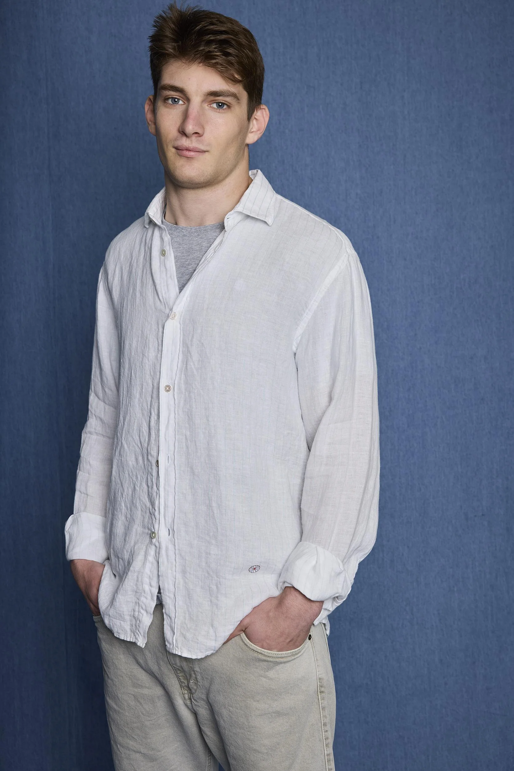 Camisa Koike blanco con raya azul - Image 3