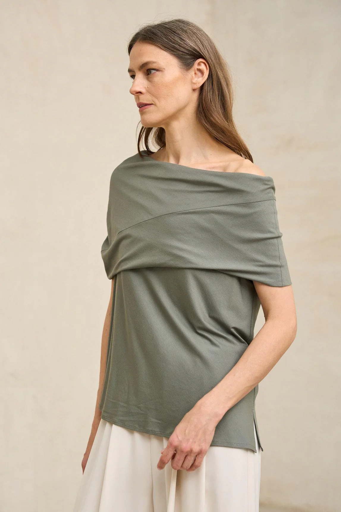 Camiseta Oryen caqui - Image 2