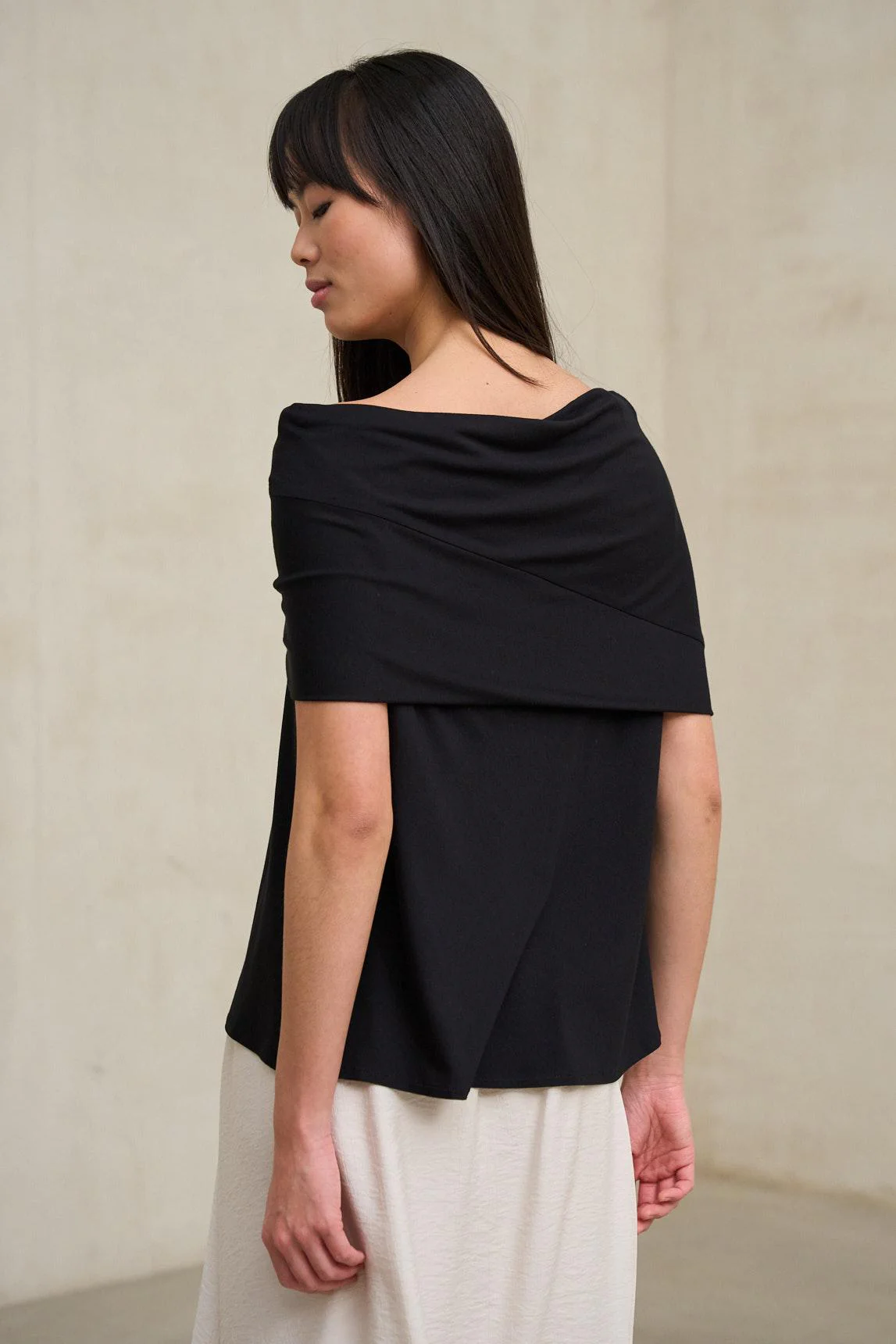 Camiseta Oryen negro - Image 5