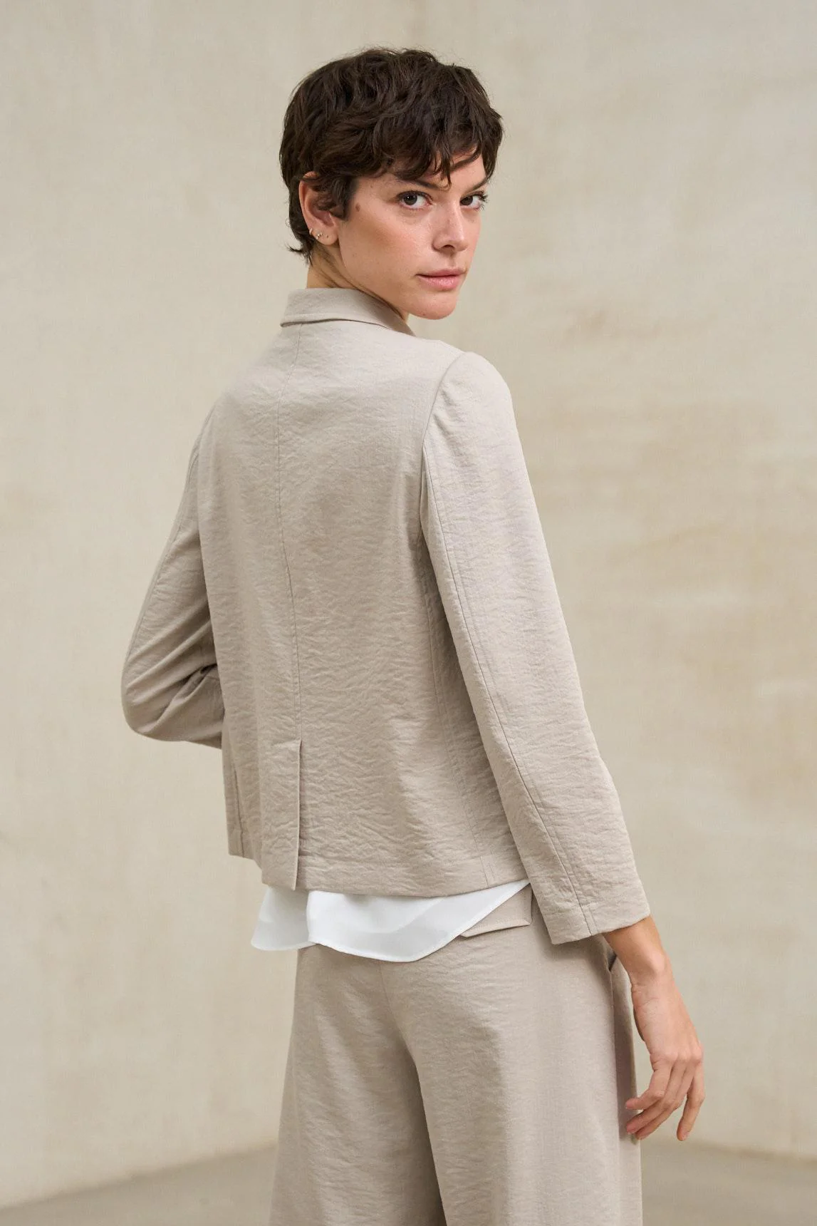 Chaqueta Alva piedra - Image 4