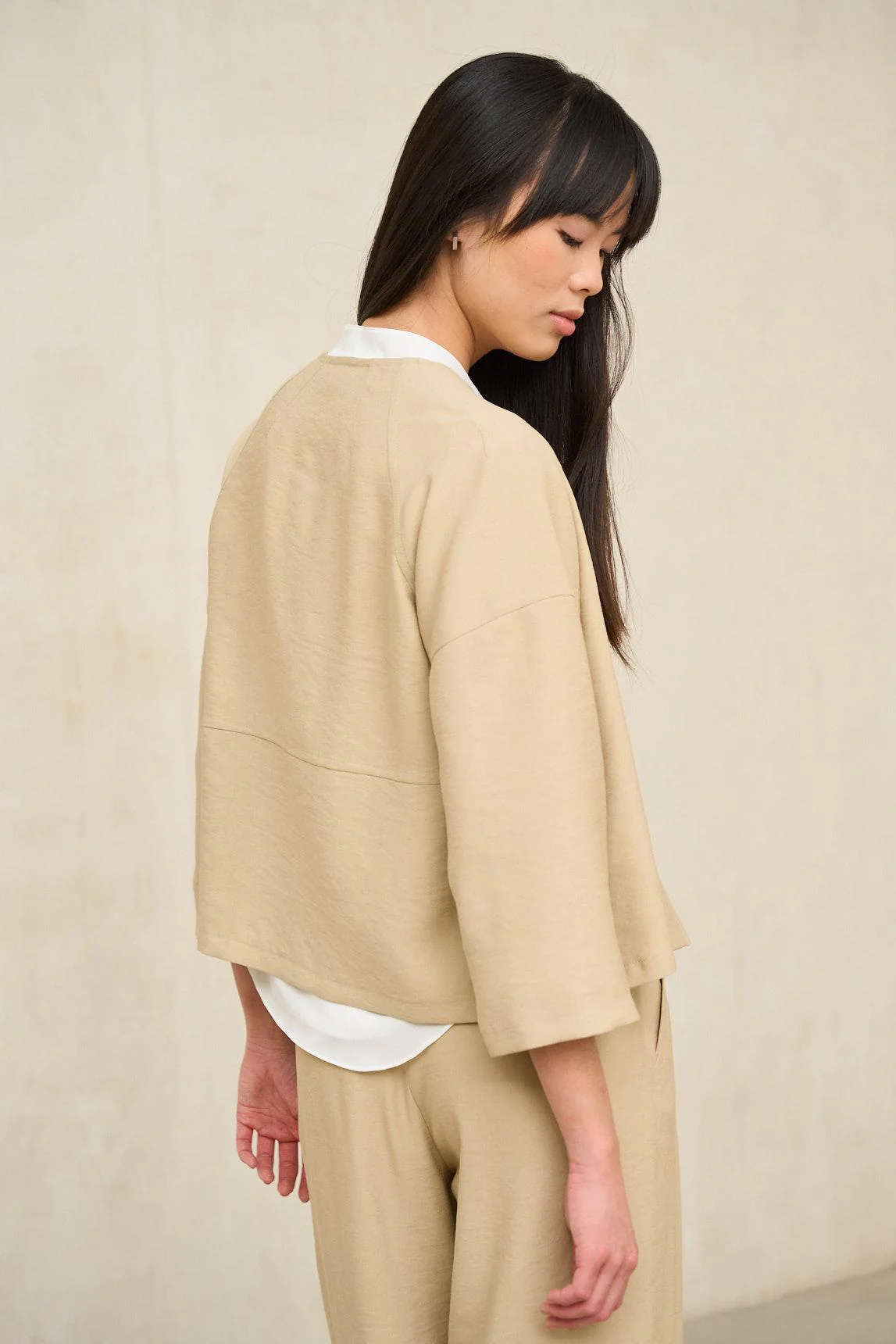 Chaqueta Selene beige - Image 3
