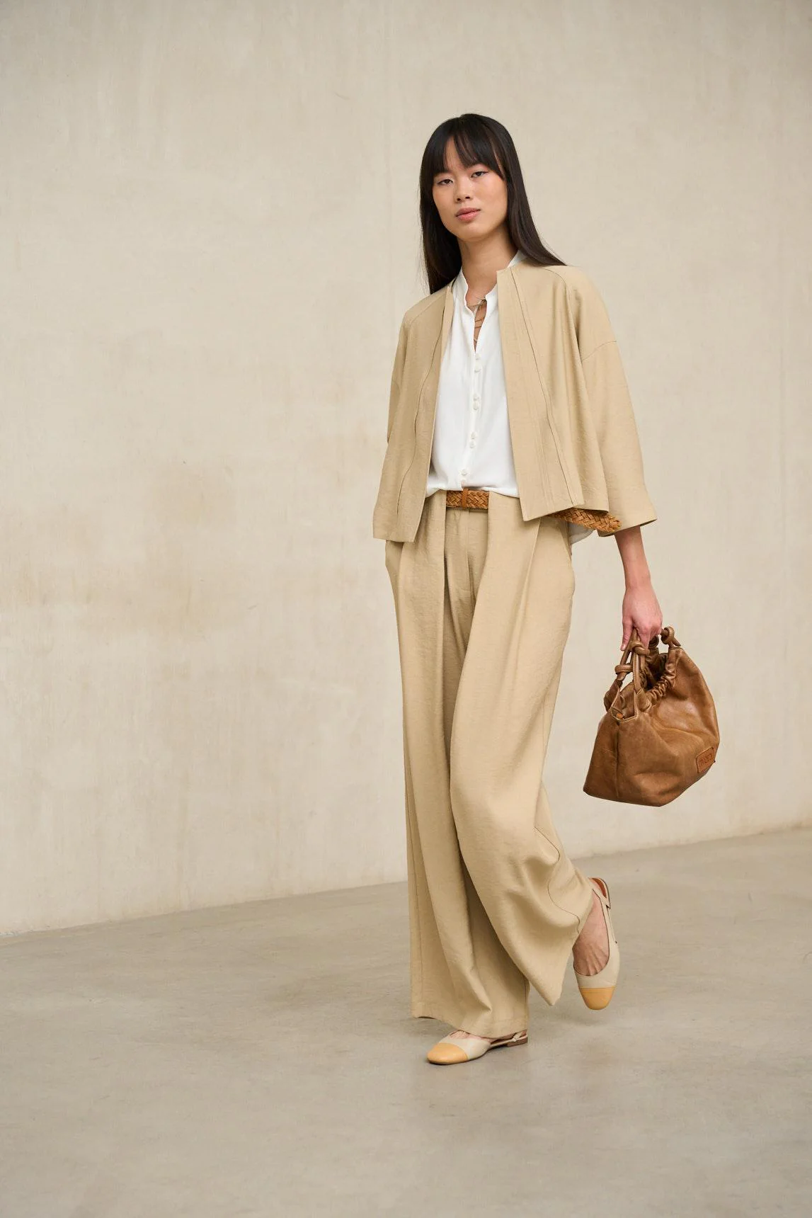 Chaqueta Selene beige - Image 4
