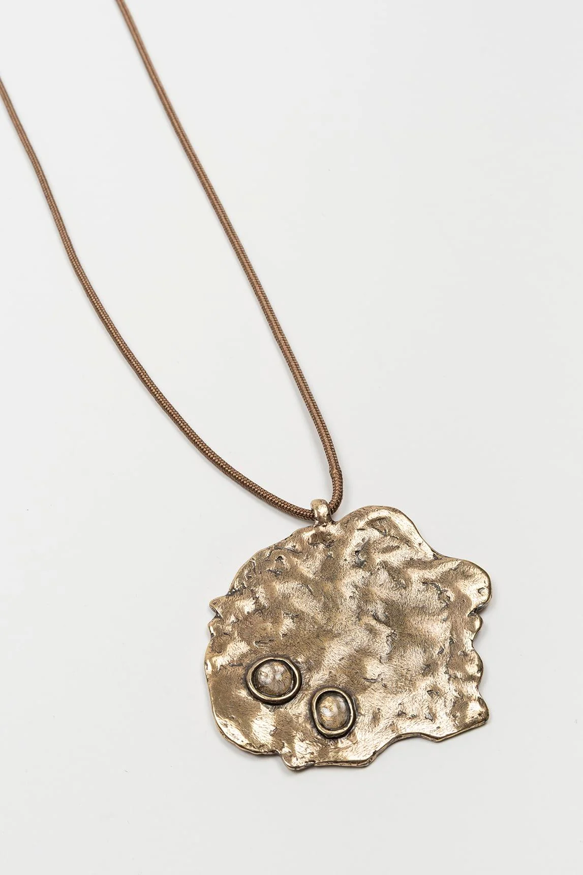 Collar Ardelle Latón - Image 2