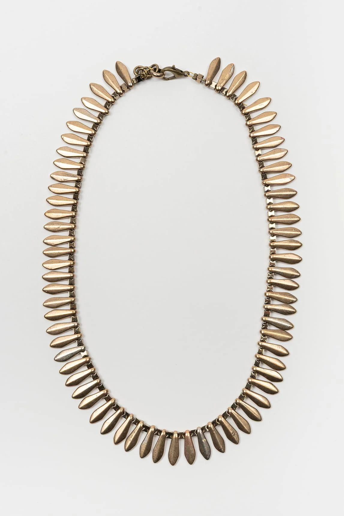 Collar Aurelis Latón
