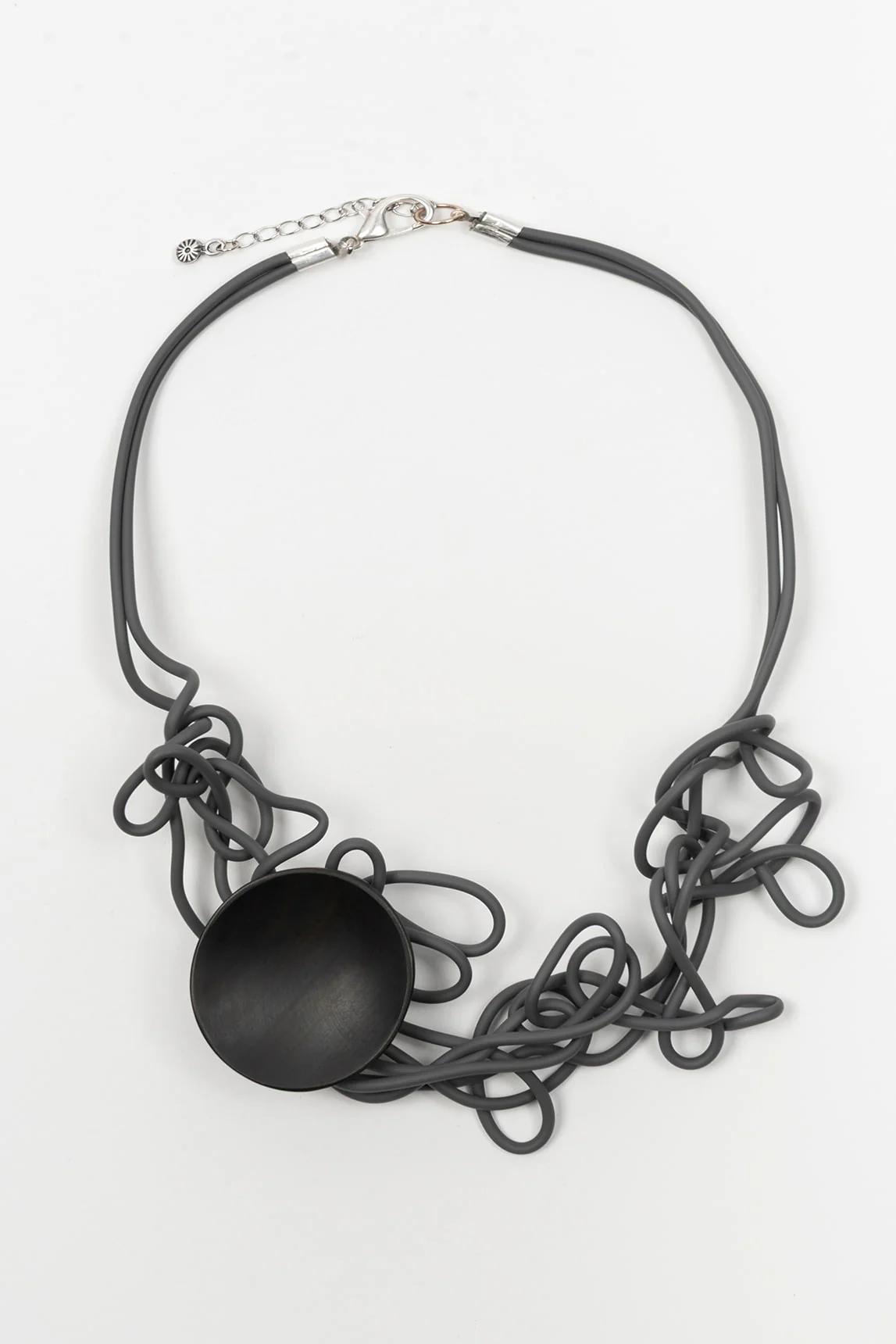 Collar Nudo gris FL Private Collection