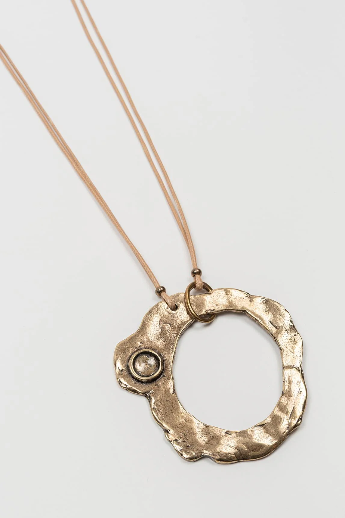 Collar Orvella Latón - Image 2