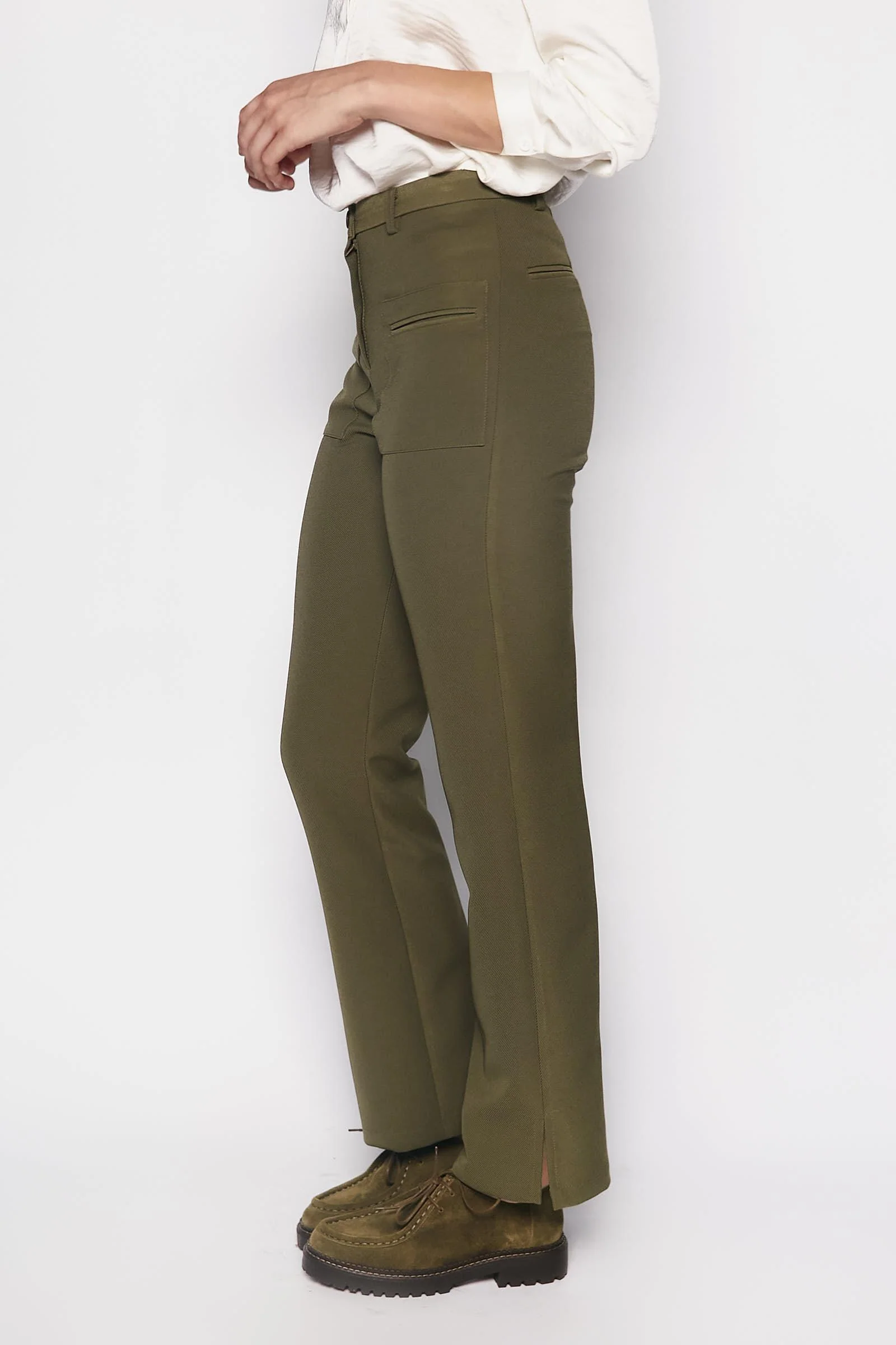 Pantalón Aure caqui - Image 2