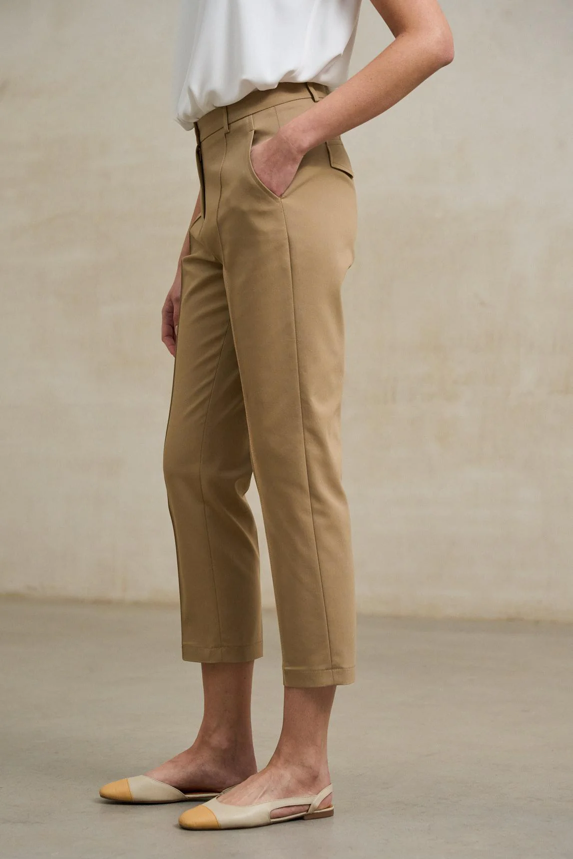 Pantalón Axis camel - Image 2