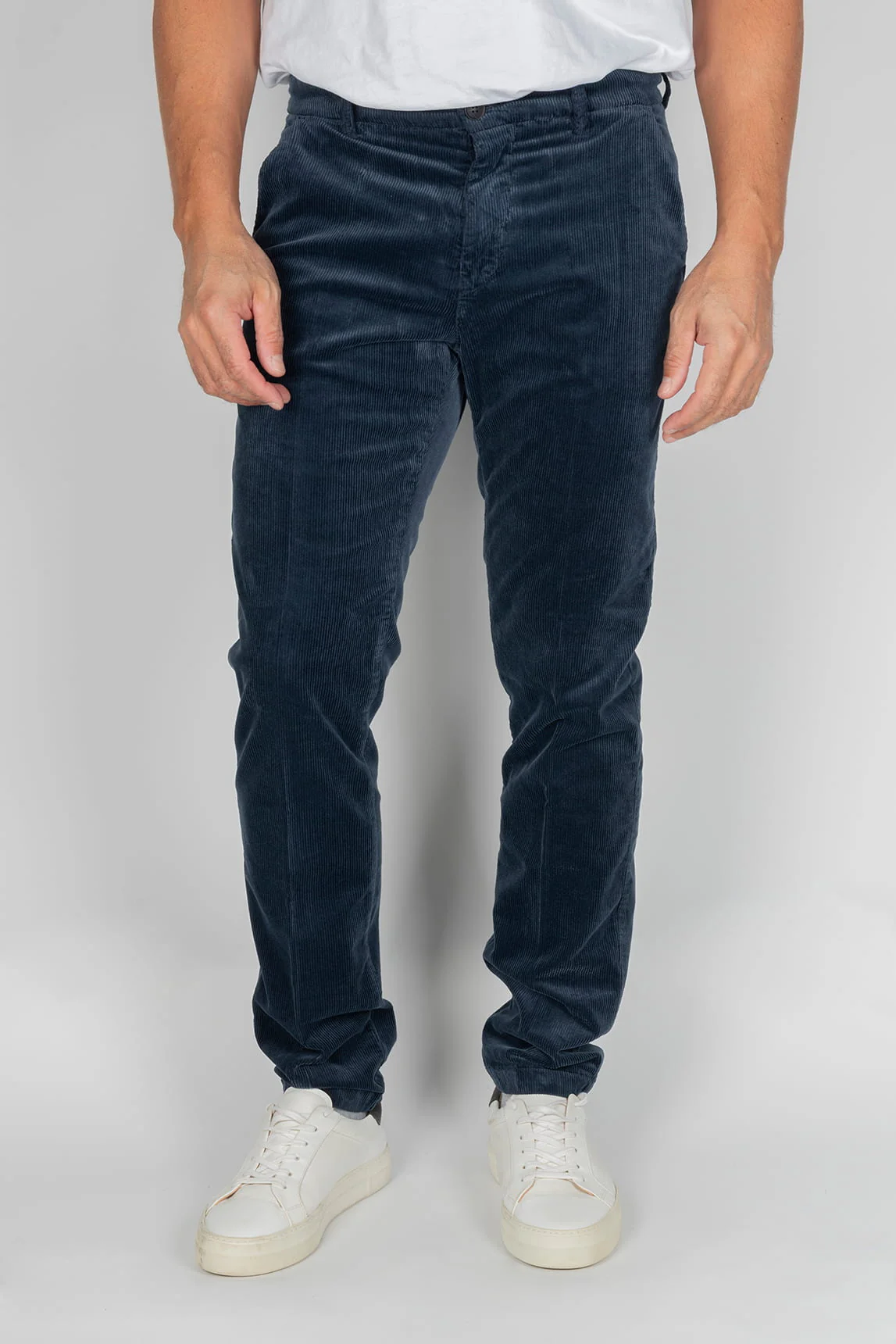 Pantalón Paul Miranda azul marino de pana