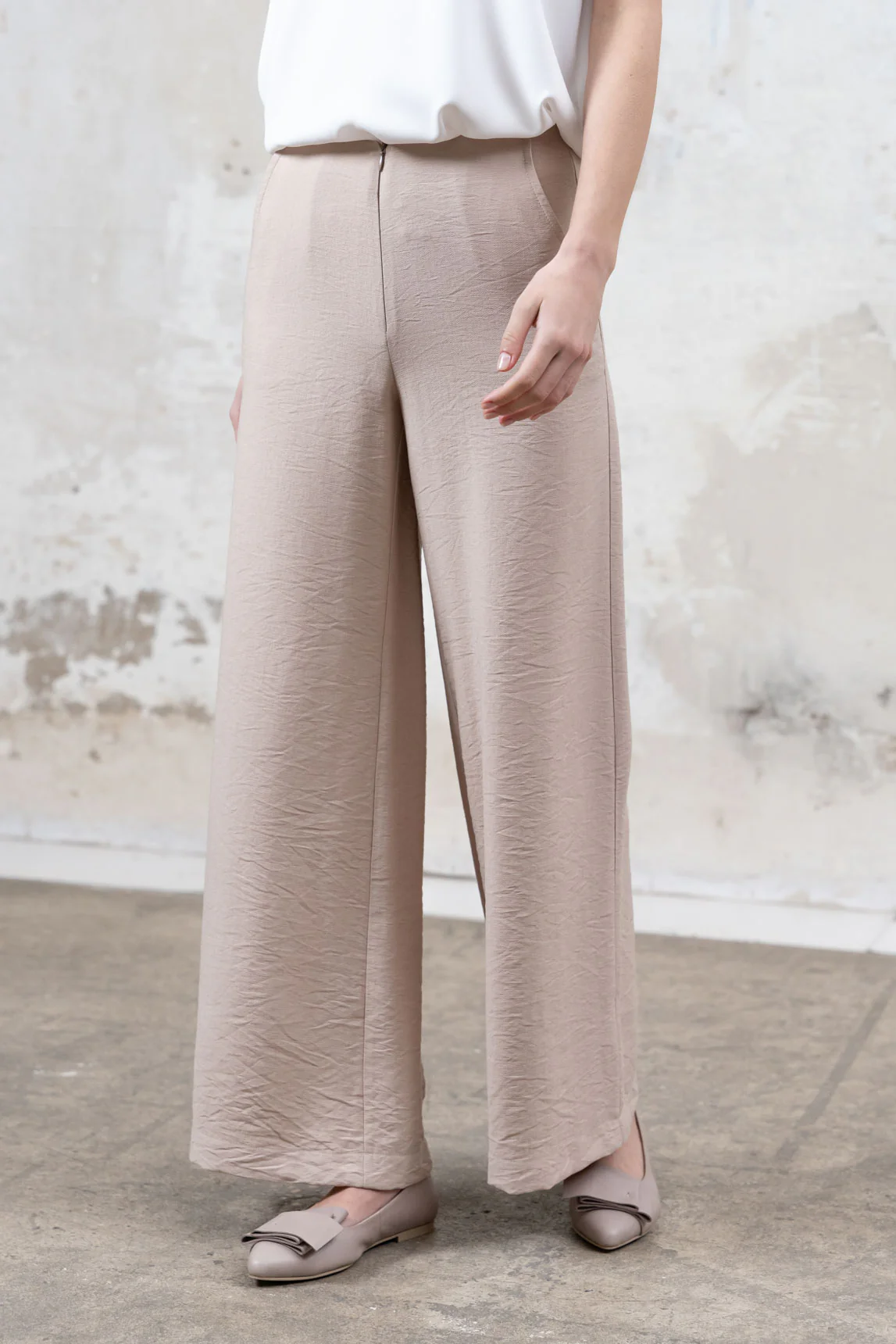 Pantalón Biella nude - Image 2
