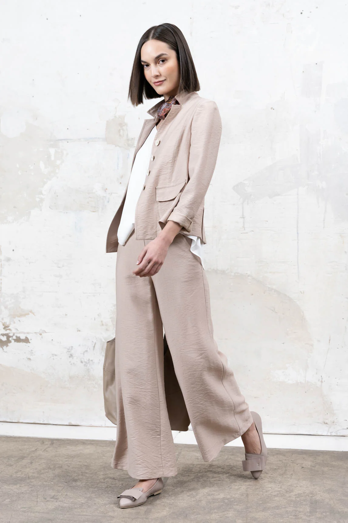 Pantalón Biella nude - Image 6