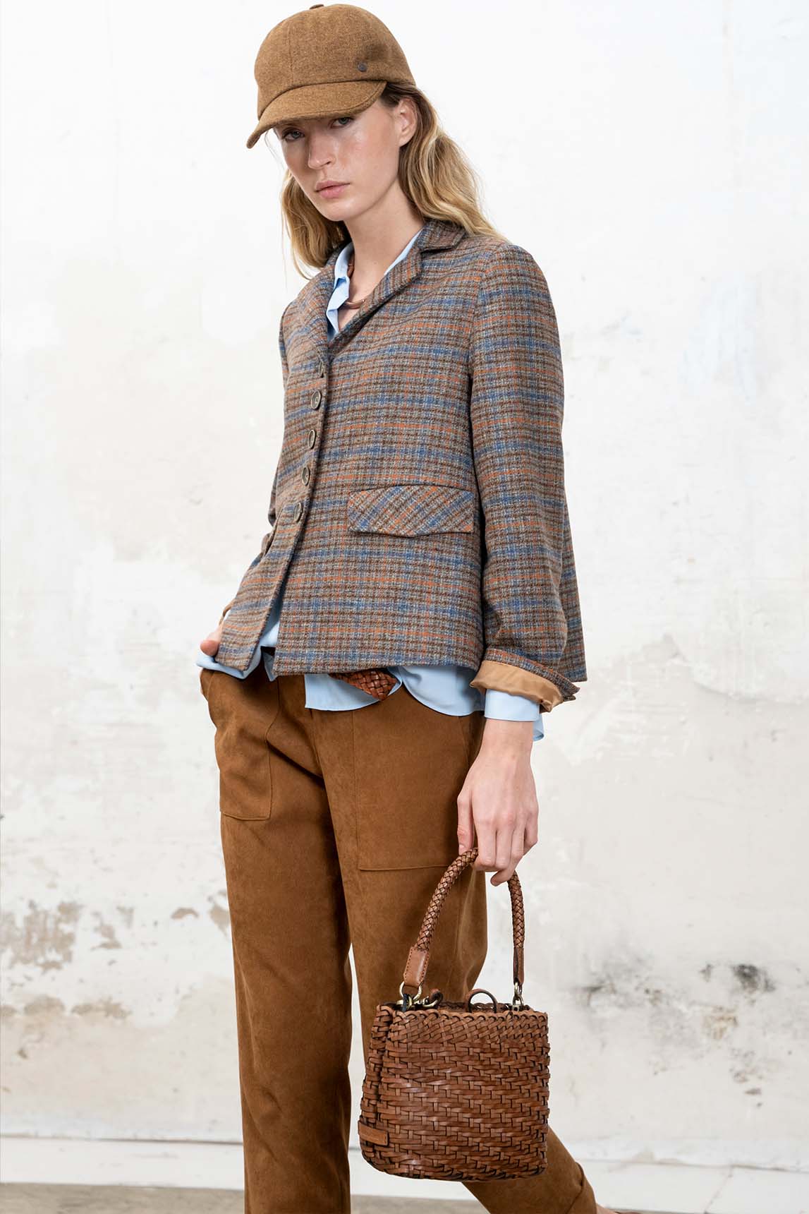 Pantalón Erika camel - Image 6