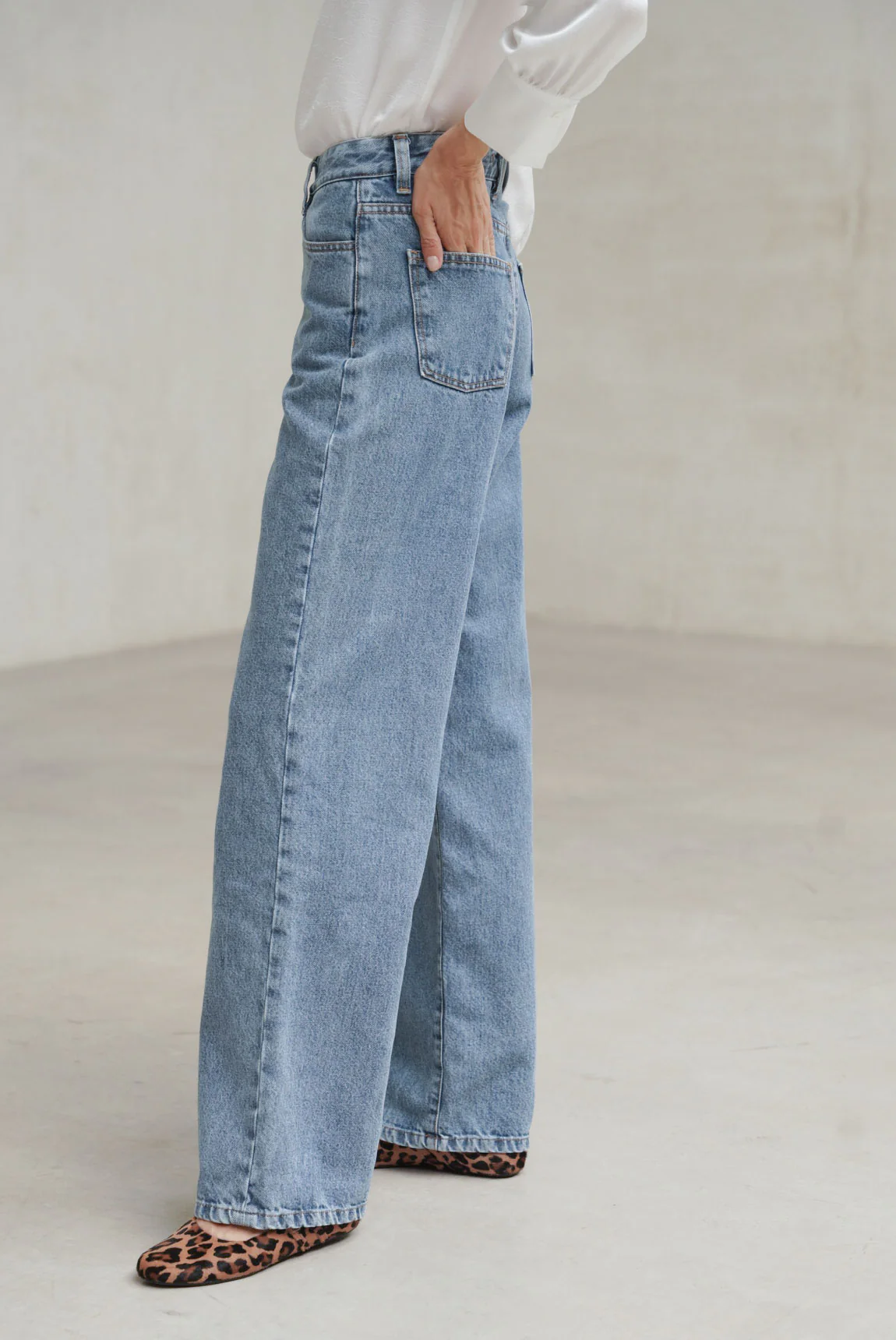 Pantalón Evoque denim - Image 3