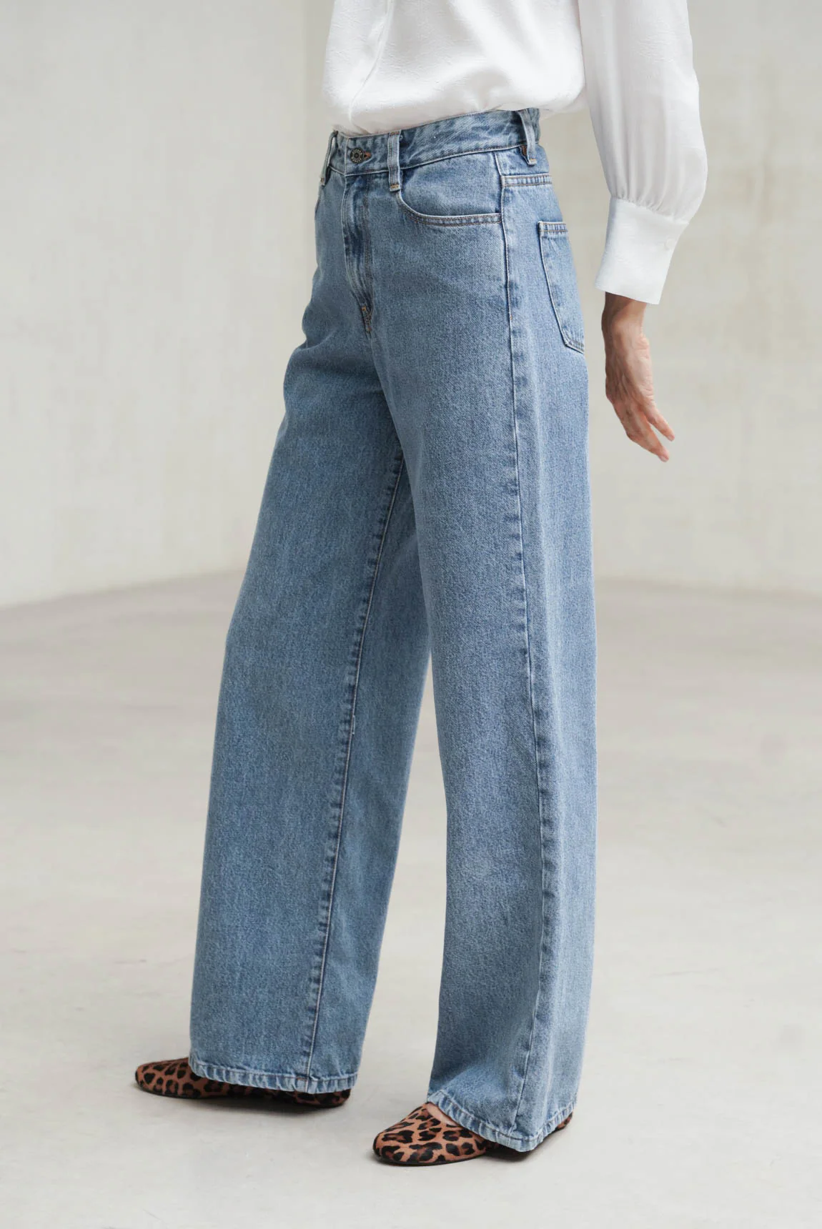 Pantalón Evoque denim - Image 4