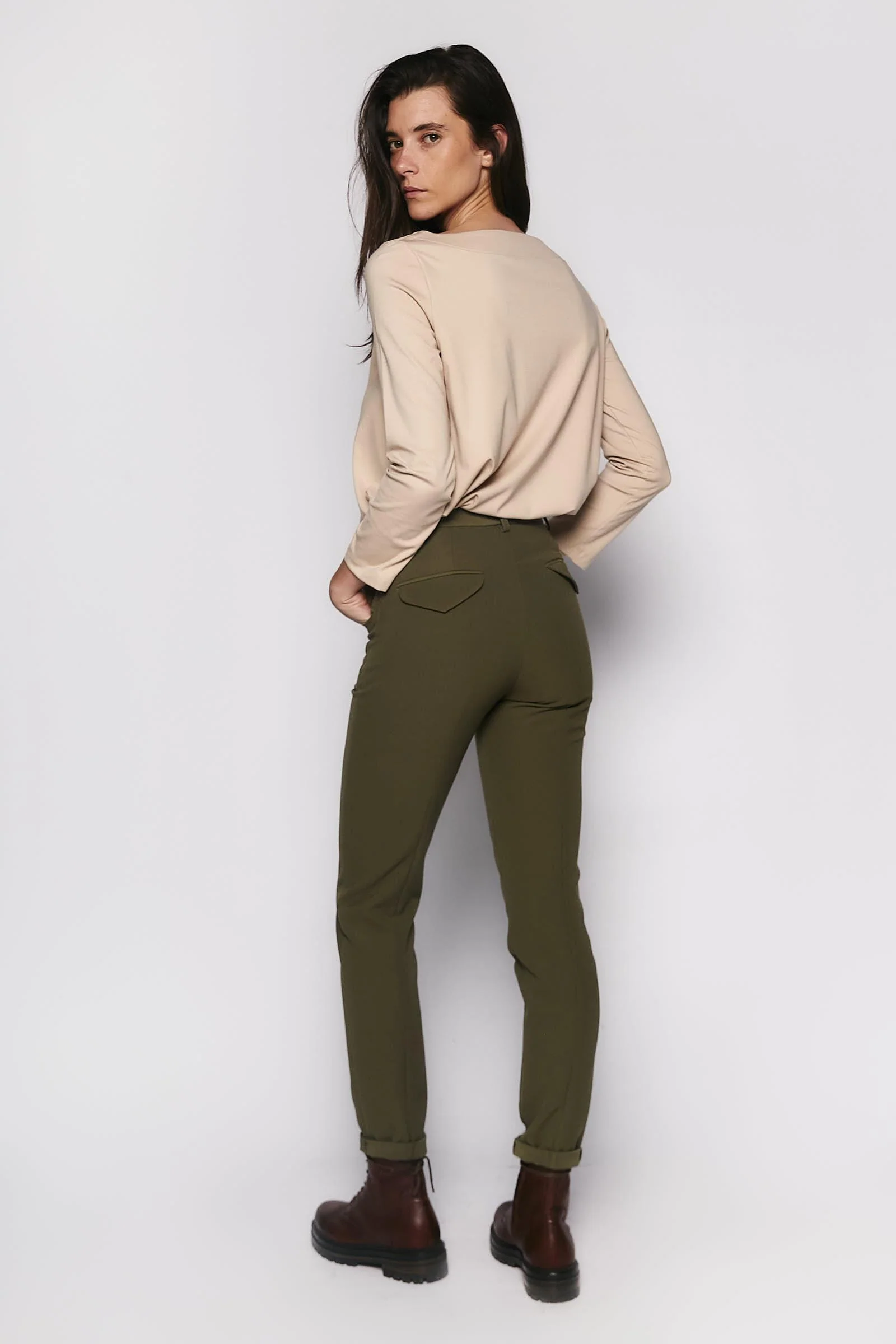 Pantalón Indi caqui - Image 5