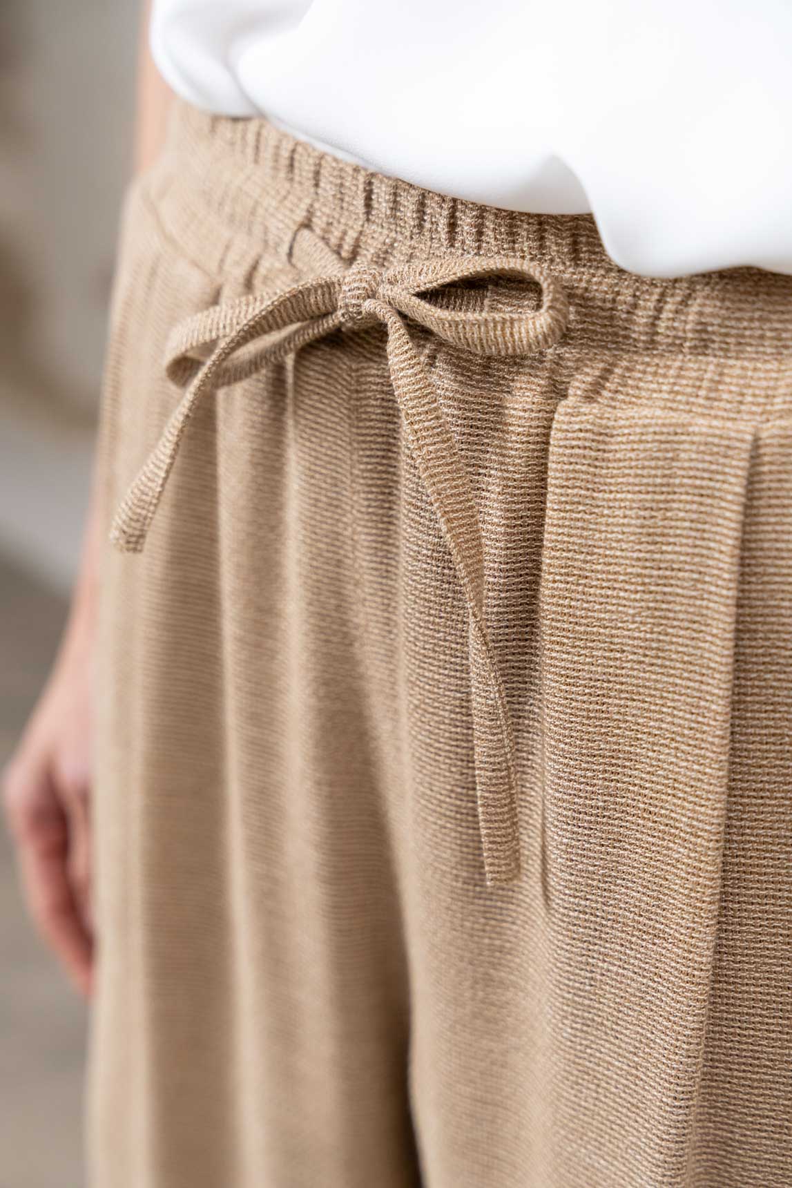 Pantalón Issé camel - Image 3