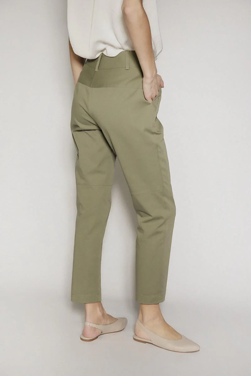 Pantalón Jacy verde oliva - Image 2