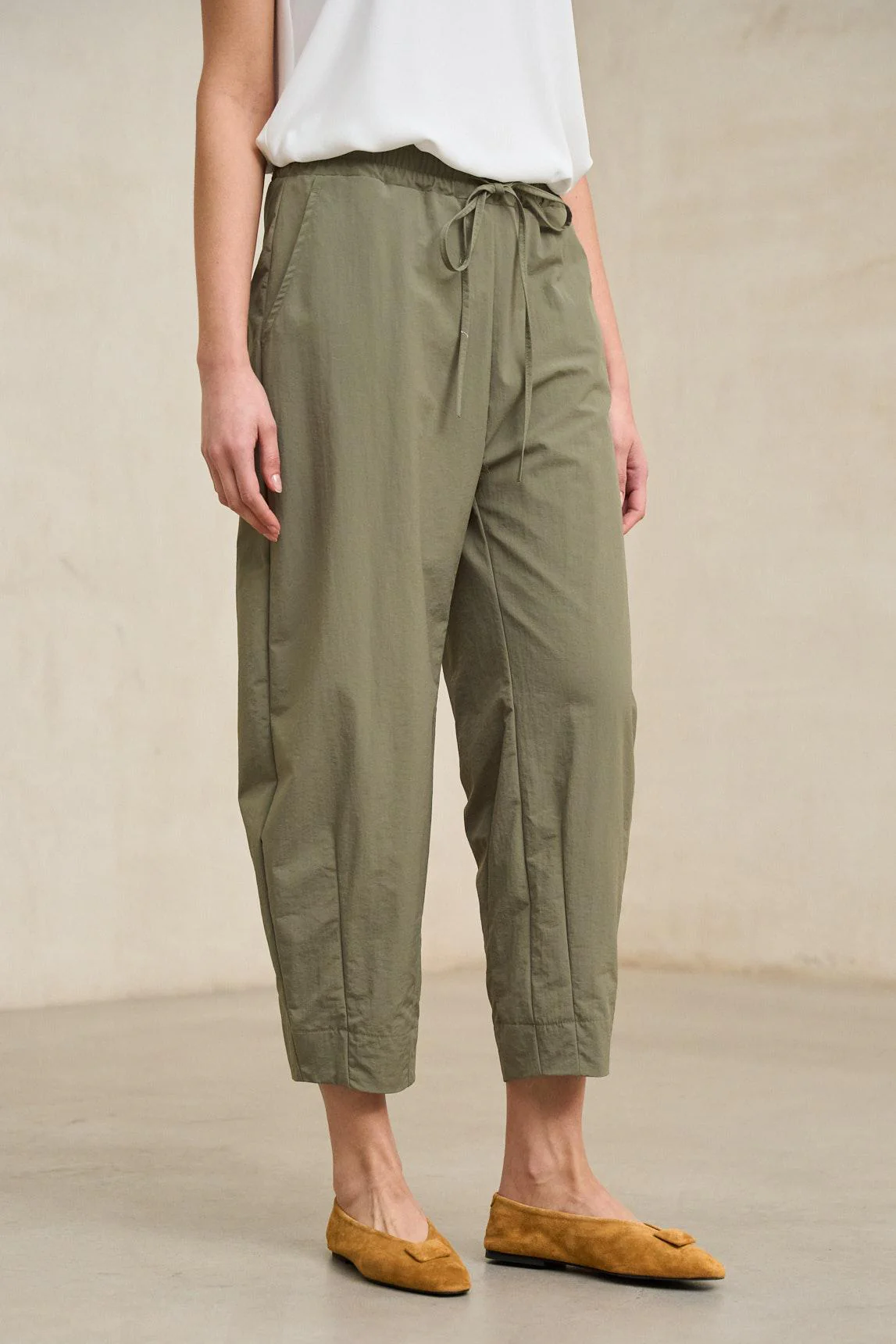 Pantalón Ligne caqui - Image 3