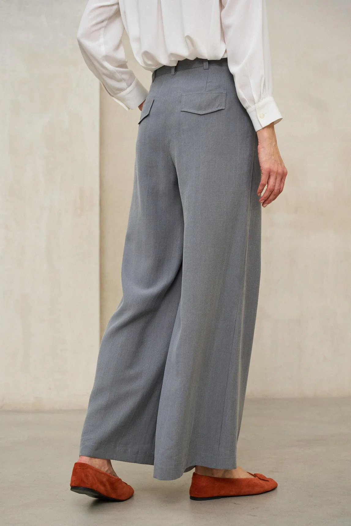 Pantalón Lysel gris oscuro - Image 4