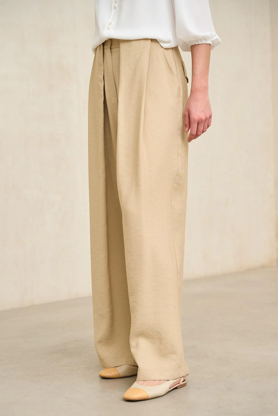 Pantalón Lyss beige - Image 2