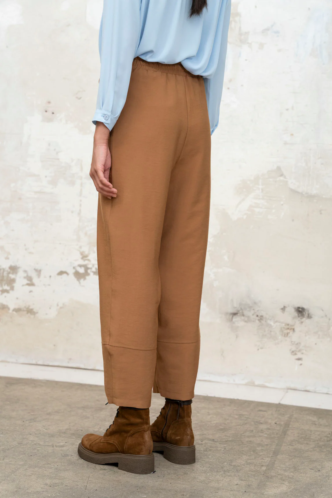 Pantalón Nereida camel - Image 4