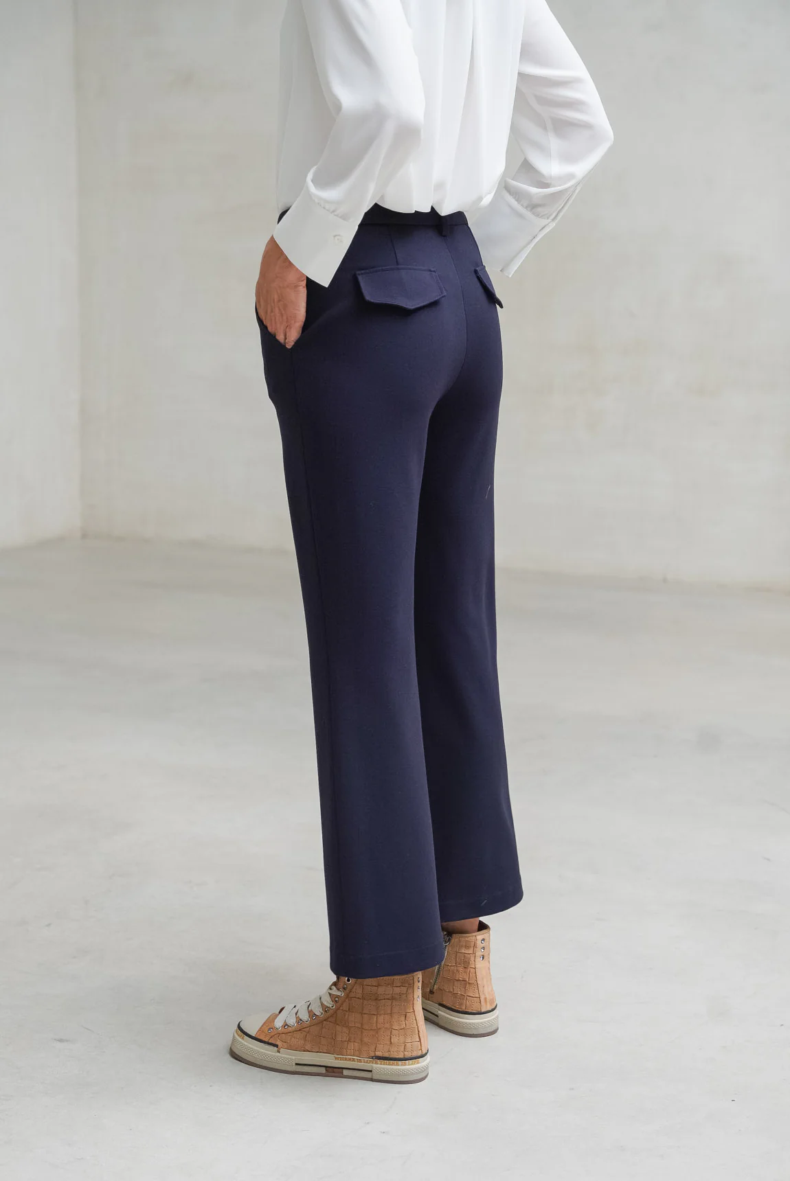 Pantalón Noto azul marino - Image 4