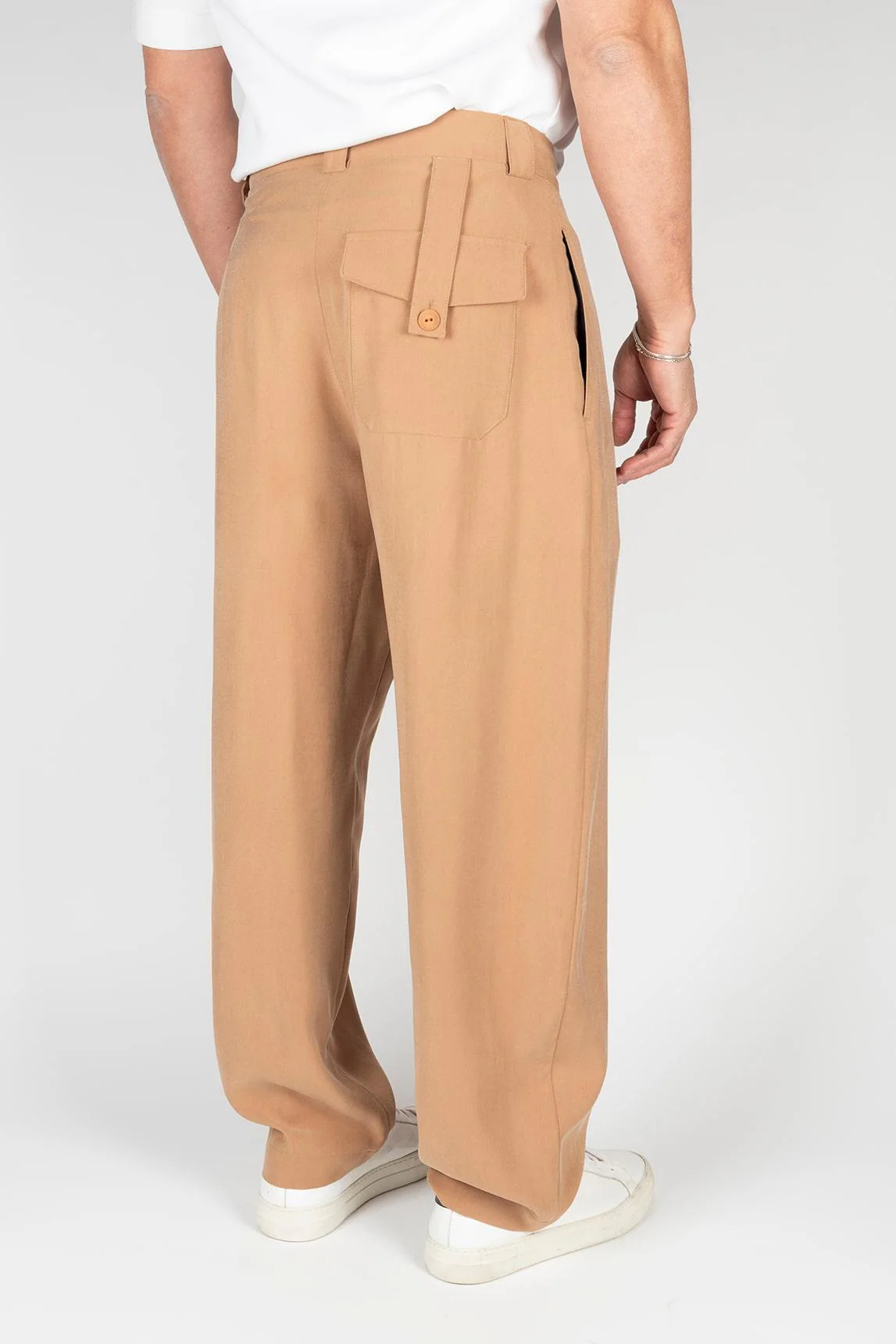 Pantalón Rivera camel - Image 2