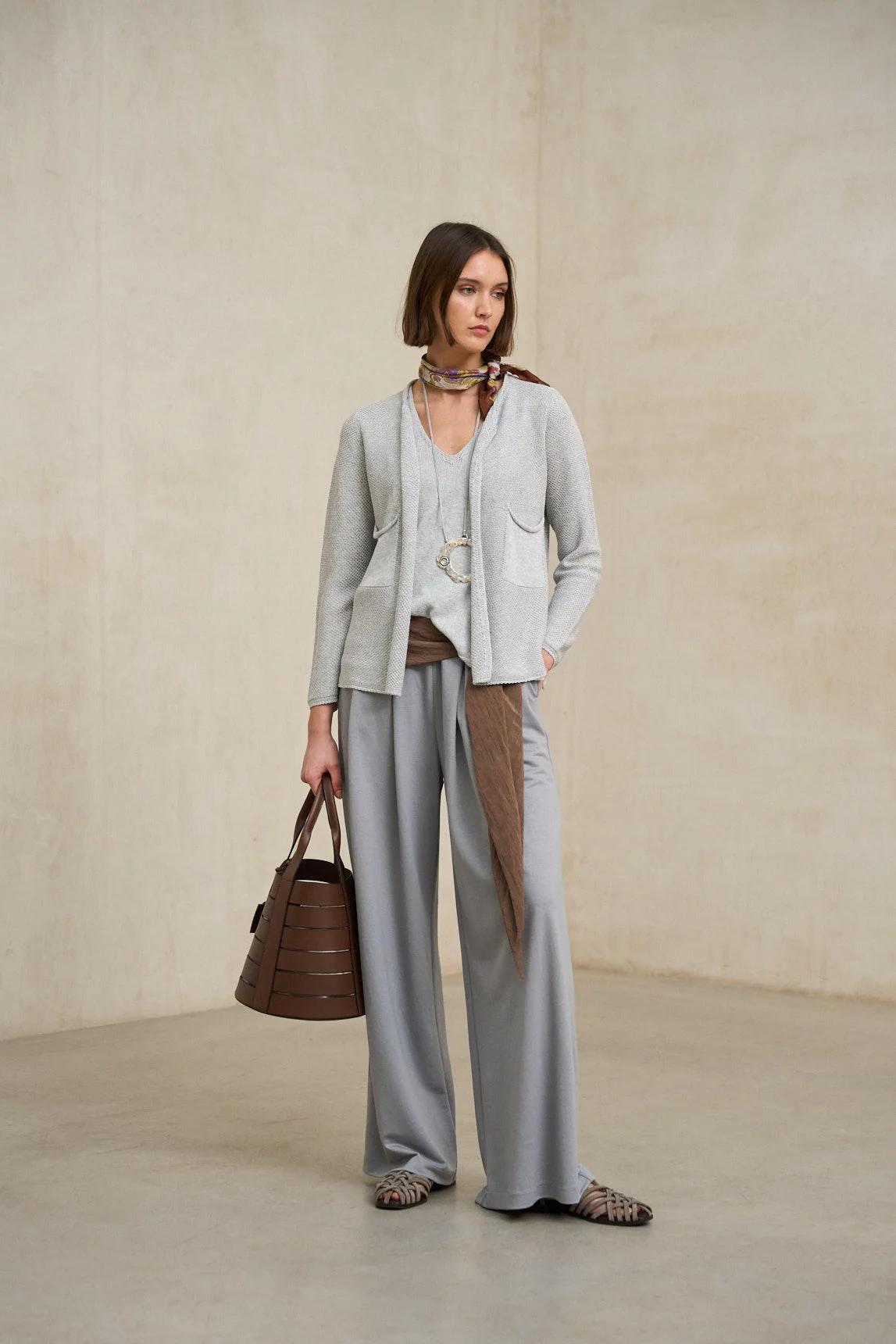 Pantalón Saurel gris claro - Image 5
