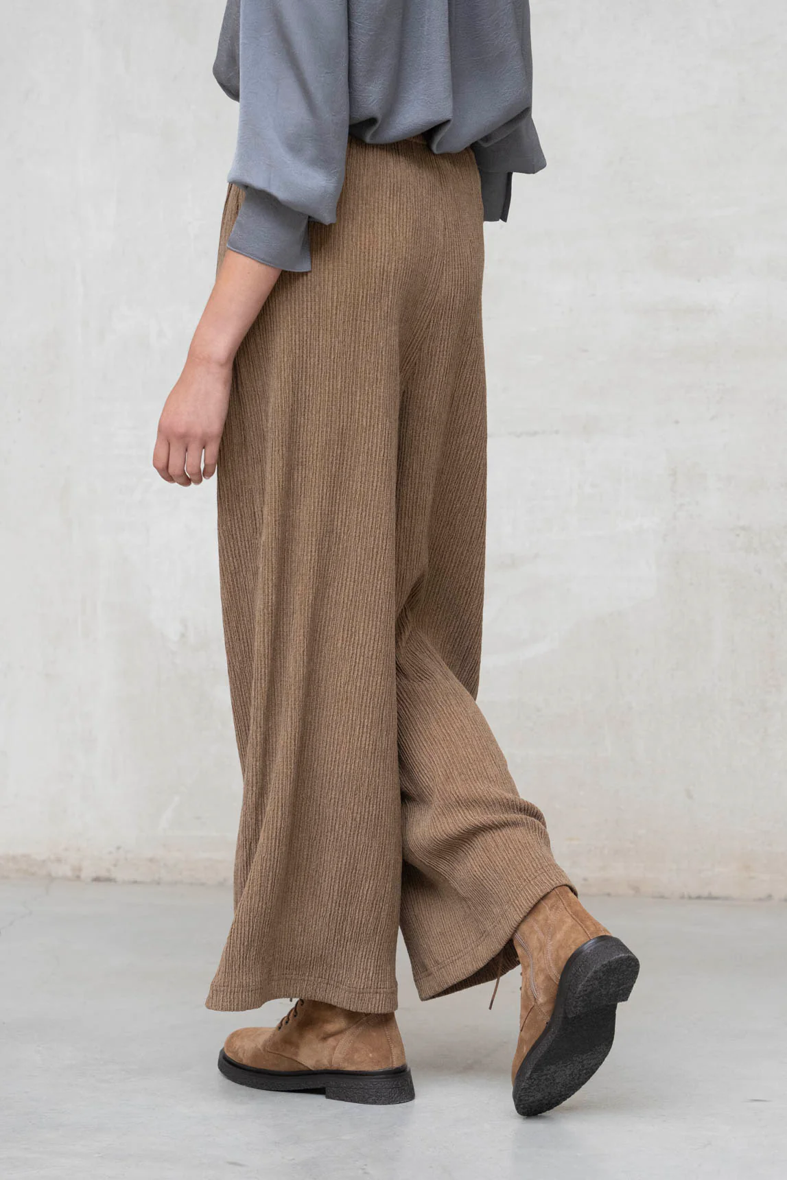 Pantalón Siena camel - Image 4