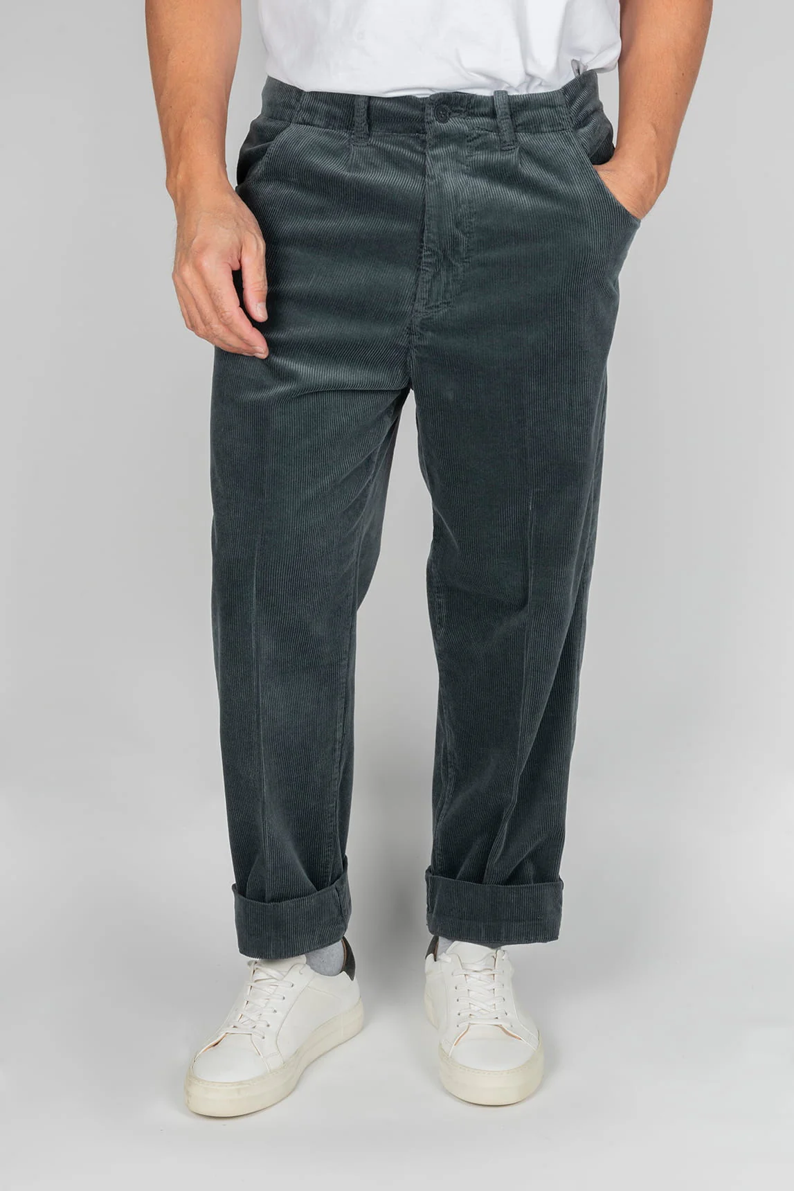 Pantalón Paul Miranda verde oscuro de pana