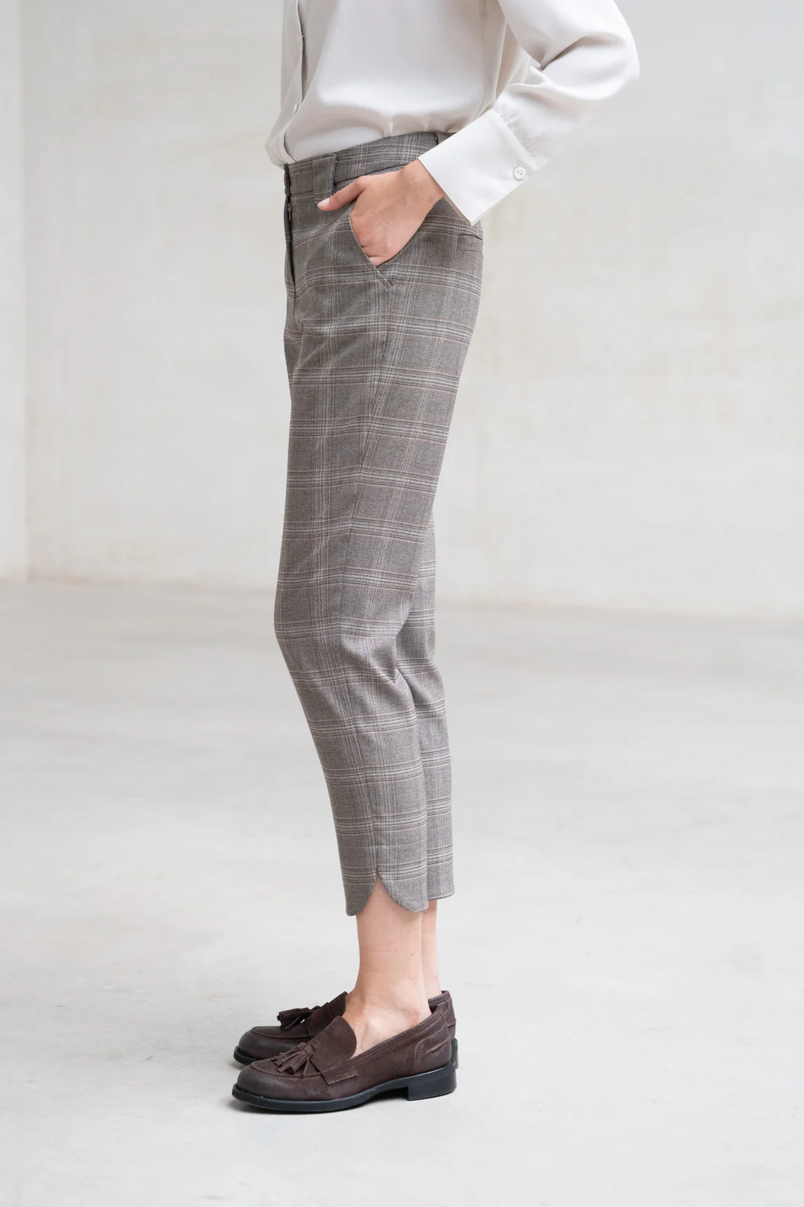 Pantalón Vico gris - Image 2
