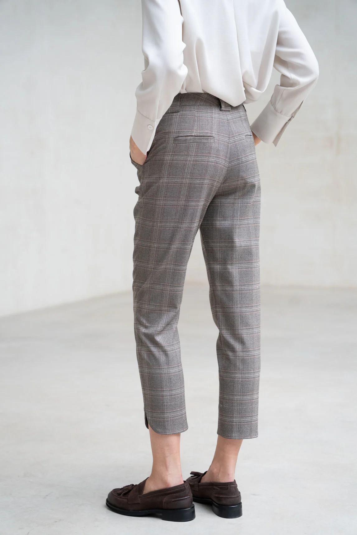 Pantalón Vico gris - Image 4