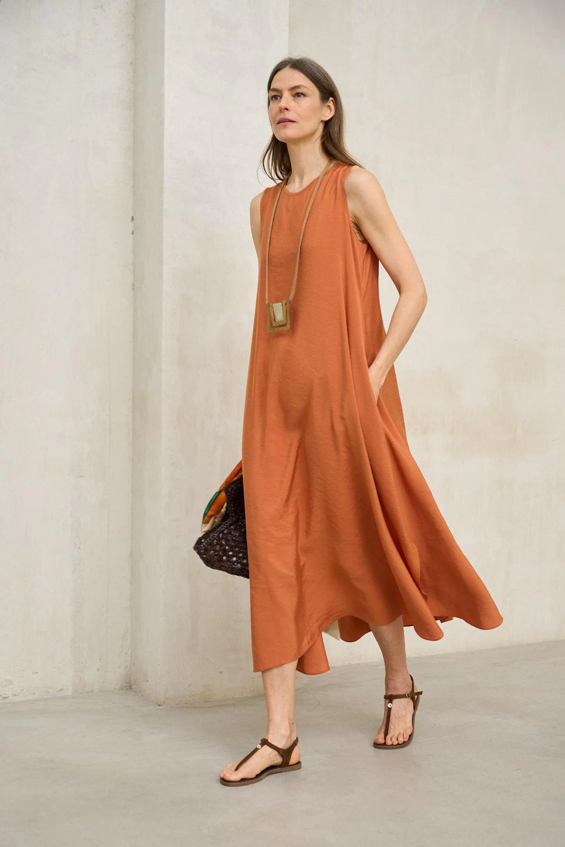 Vestido Elara coral - Image 4