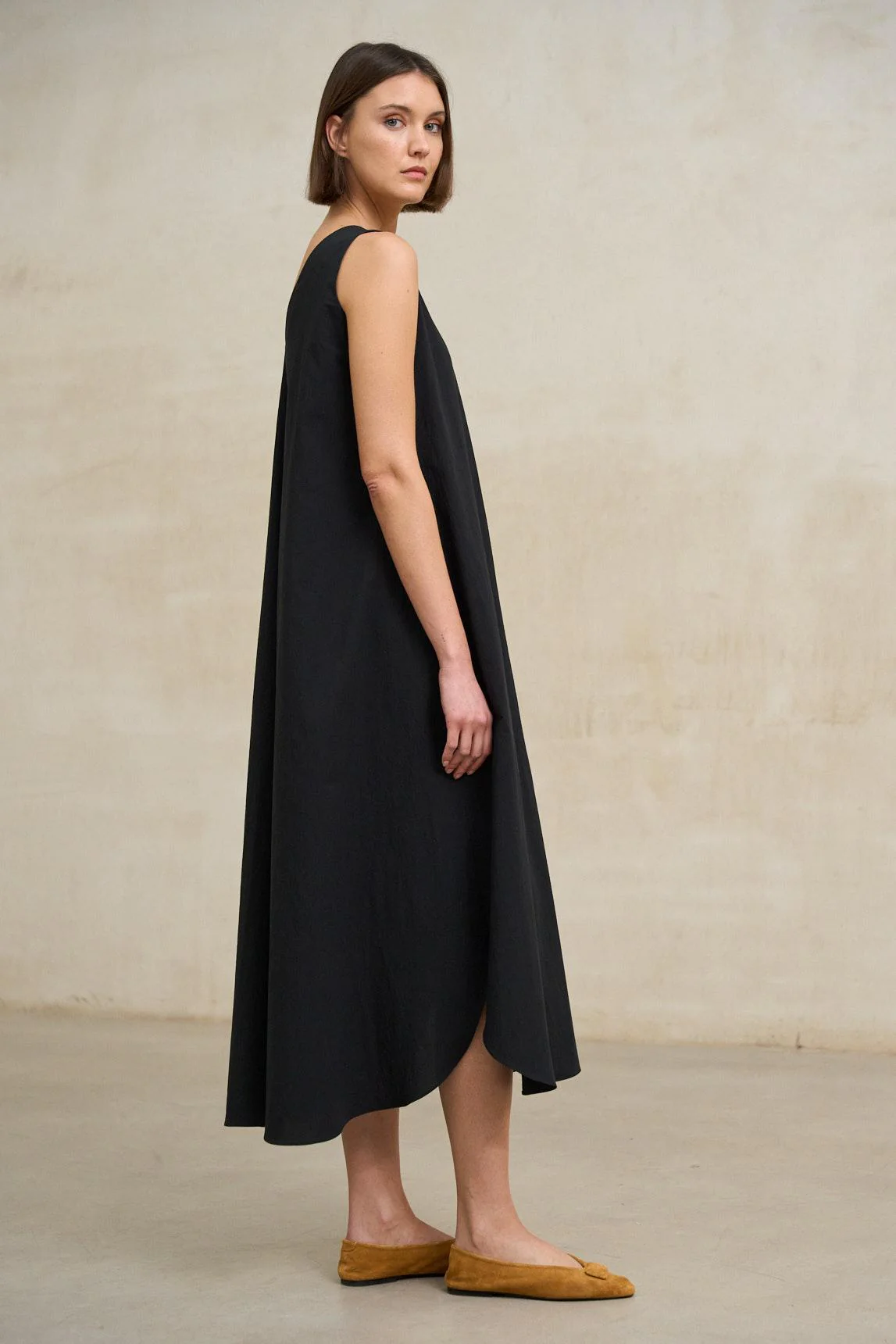 Vestido Serely negro - Image 2